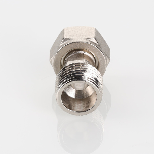 Резьбовой фитинг VALTEC Полусгон прямой с накидной гайкой, 3/4"x1/2" фото в интернет-магазине САНТЕХСИТИ