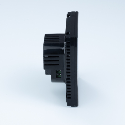 Термостат комнатный VALTEC VT.AC613.B.0 c WIFI с цветным дисплеем 230В/16A черный фото в интернет-магазине САНТЕХСИТИ