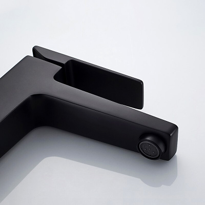 smesitel-dlya-rakoviny-ledeme-l1078b015