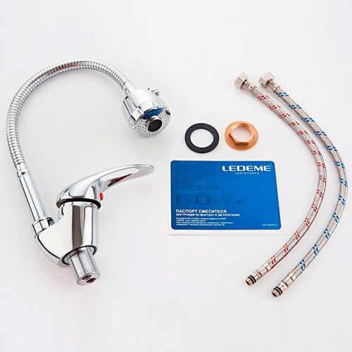 Смеситель для кухни с гибким изливом Ledeme H02-B L4302-B фото в интернет-магазине САНТЕХСИТИ
