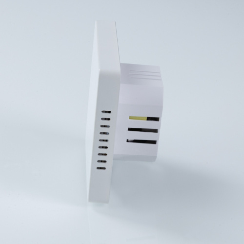 Термостат комнатный VALTEC VT.AC608.W.0 c WIFI 230В/16A белый фото в интернет-магазине САНТЕХСИТИ